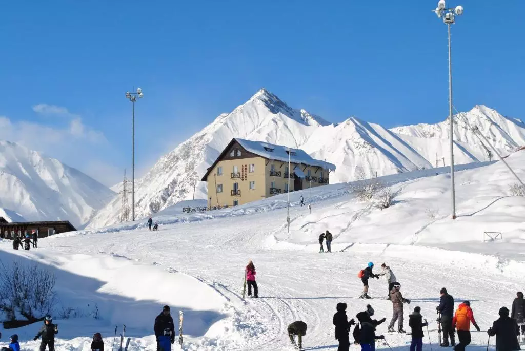 پیست اسکی هتل دوناتا گودائوری